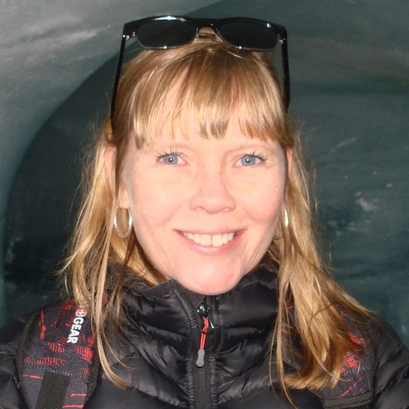 Meet your Posher, Karen - Picture 1 of 1